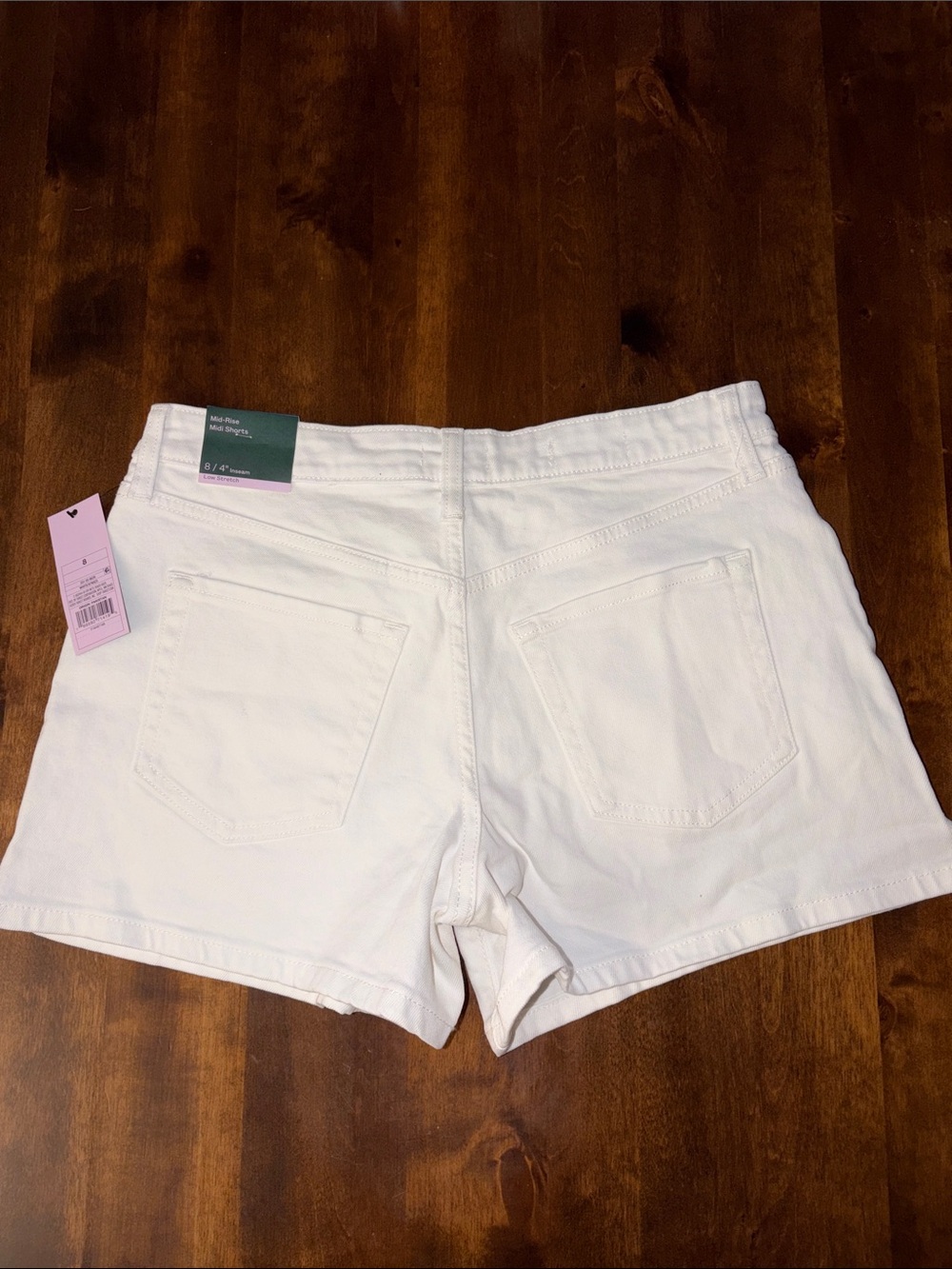 Wild Fable White Women's Low Stretch Denim Mid Rise Shorts NWT Size 8 - Picture 2 of 9